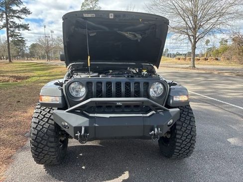 Used 2023 Jeep Gladiator Sport image 22