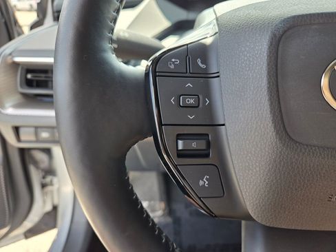 Used 2023 Toyota Prius XLE FWD image 30