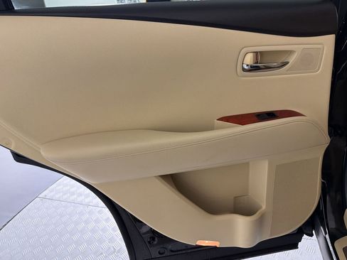 Used 2011 Lexus RX 350 2WD w/ Premium Pkg image 16