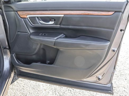 Used 2020 Honda CR-V Touring image 38