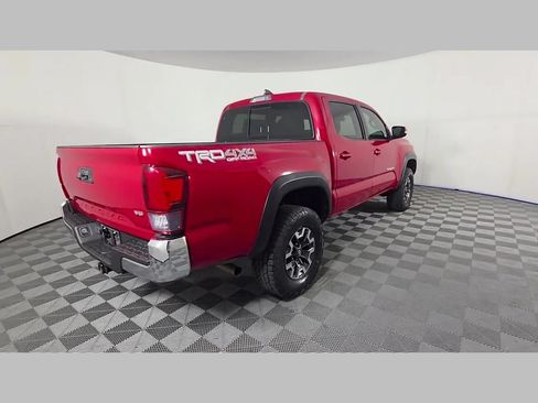 Used 2018 Toyota Tacoma TRD Off-Road AWD/4WD image 37