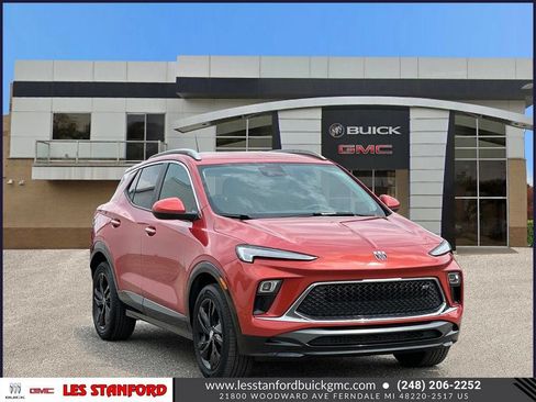 Used 2024 Buick Encore GX Sport Touring FWD image 8