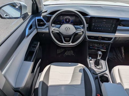 New 2026 Volkswagen Taos SE FWD image 16