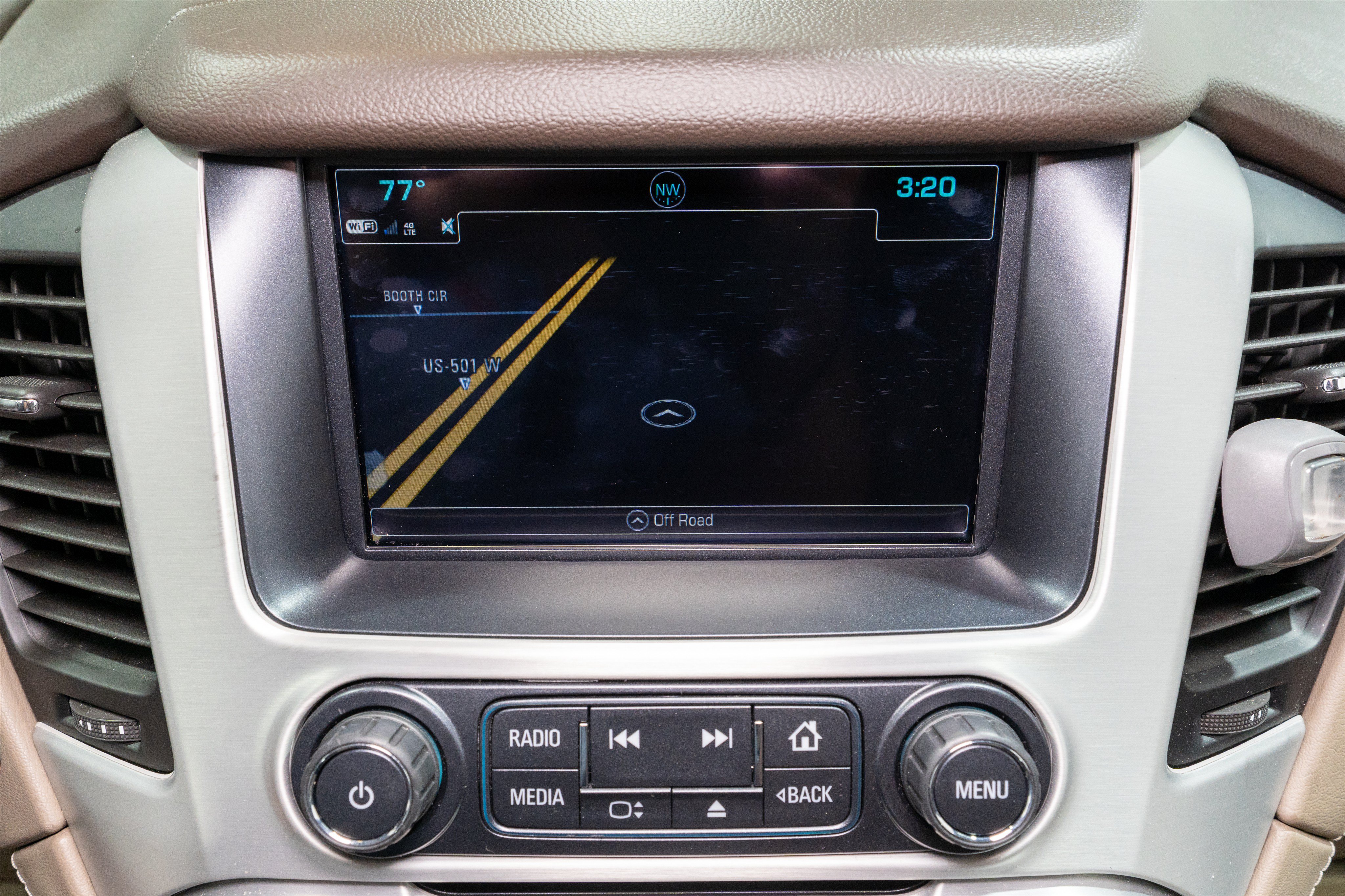 Used 2019 GMC Yukon SLT w/ Premium Edition AWD/4WD image 16