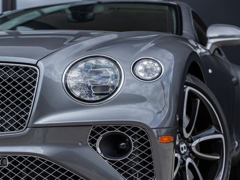 Used 2022 Bentley Continental GT image 16