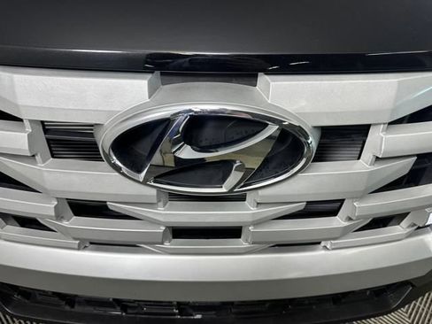 Used 2024 Hyundai Santa Cruz SE image 9