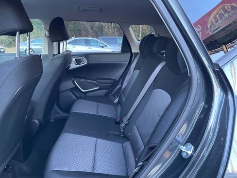 Used 2025 Kia Soul LX w/ LX Technology Package image 23