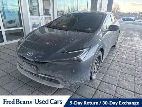 Used 2025 Toyota Prius Plug-In Hybrid image 16