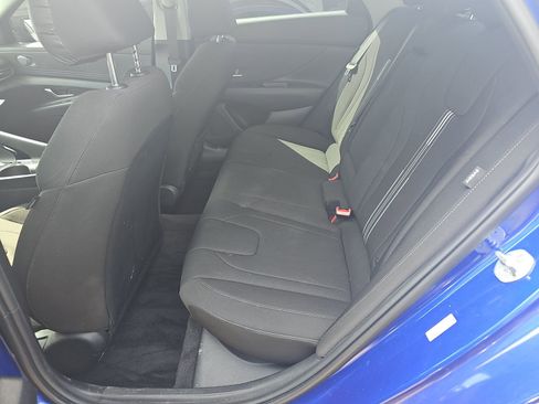Used 2024 Hyundai Elantra SEL w/ Convenience Package FWD image 14