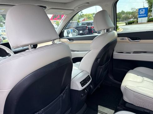 Certified 2024 Hyundai Palisade Limited AWD/4WD image 23