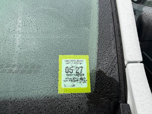 Used 2012 Ford Transit Connect XLT FWD image 12