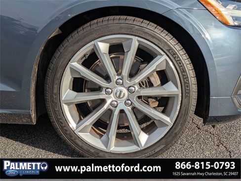 Used 2021 Volvo S60 T5 Momentum w/ Protection Package Premier image 10