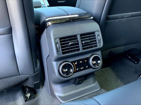 New 2026 Land Rover Range Rover Velar S image 19