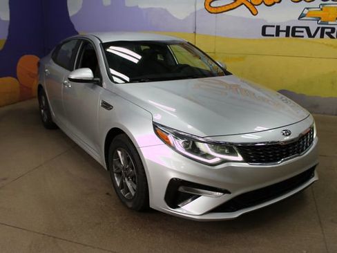 Used 2020 Kia Optima LX image 4