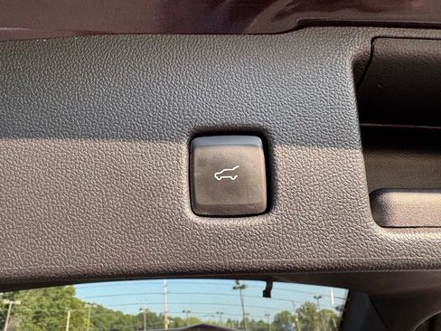 Used 2023 Ford Escape ST-Line w/ Tech Pack #1 AWD/4WD image 24