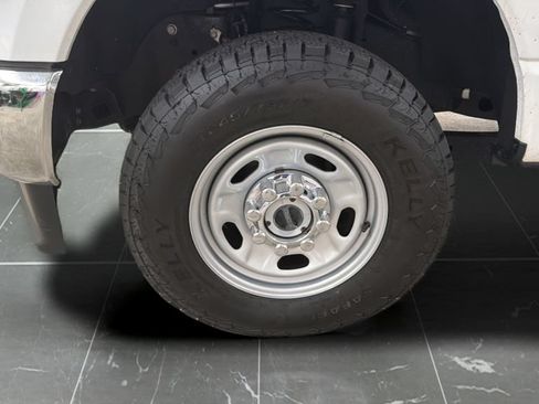 Used 2023 Ford F250 XL AWD/4WD image 24