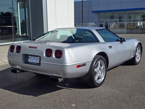 Used 1996 Chevrolet Corvette Coupe image 5