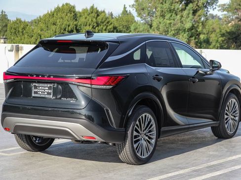 New 2026 Lexus RX 450h AWD image 4