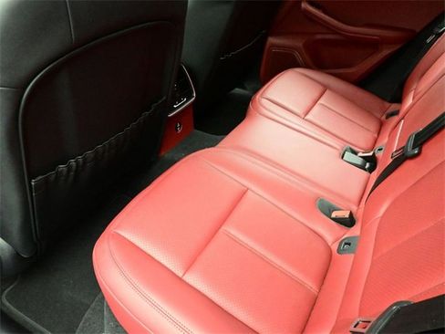 Certified 2023 Porsche Macan Turbo image 15