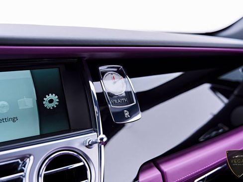 Used 2017 Rolls-Royce Wraith RWD image 81