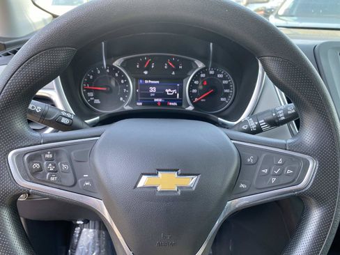 Used 2022 Chevrolet Equinox LT FWD image 15