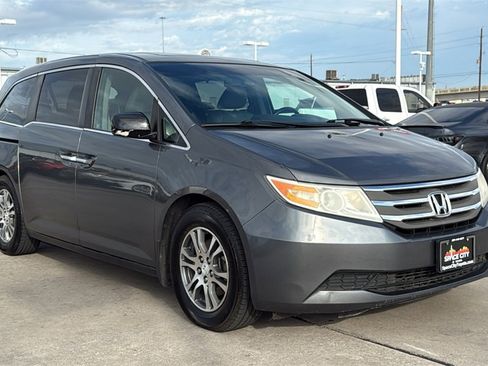 Used 2011 Honda Odyssey EX-L image 3