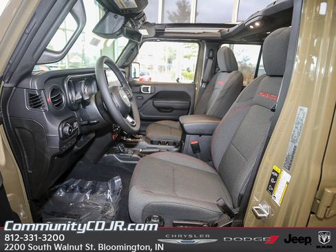 New 2026 Jeep Wrangler Unlimited Rubicon w/ Technology Group AWD/4WD image 11