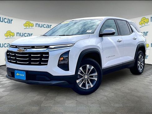 Used 2025 Chevrolet Equinox LT AWD/4WD image 3