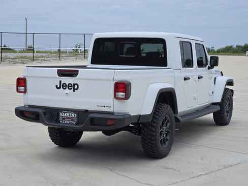 New 2026 Jeep Gladiator Sport AWD/4WD image 5