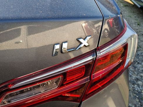 Used 2017 Acura ILX FWD image 10