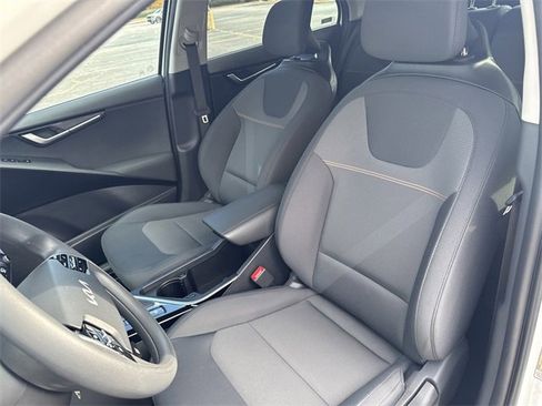 Certified 2025 Kia Niro LX image 14