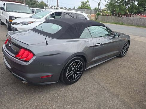 Used 2022 Ford Mustang Premium RWD image 4