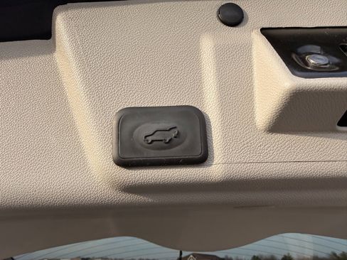 Used 2016 Buick Enclave Leather image 29