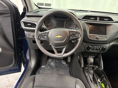 Used 2023 Chevrolet TrailBlazer LT image 13