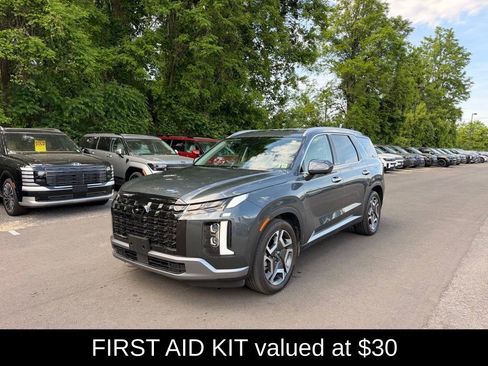 Used 2023 Hyundai Palisade SEL w/ Winter Package AWD/4WD image 8