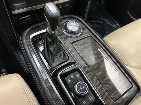 Certified 2024 Nissan Armada Platinum w/ Captain's Chairs Package image 15