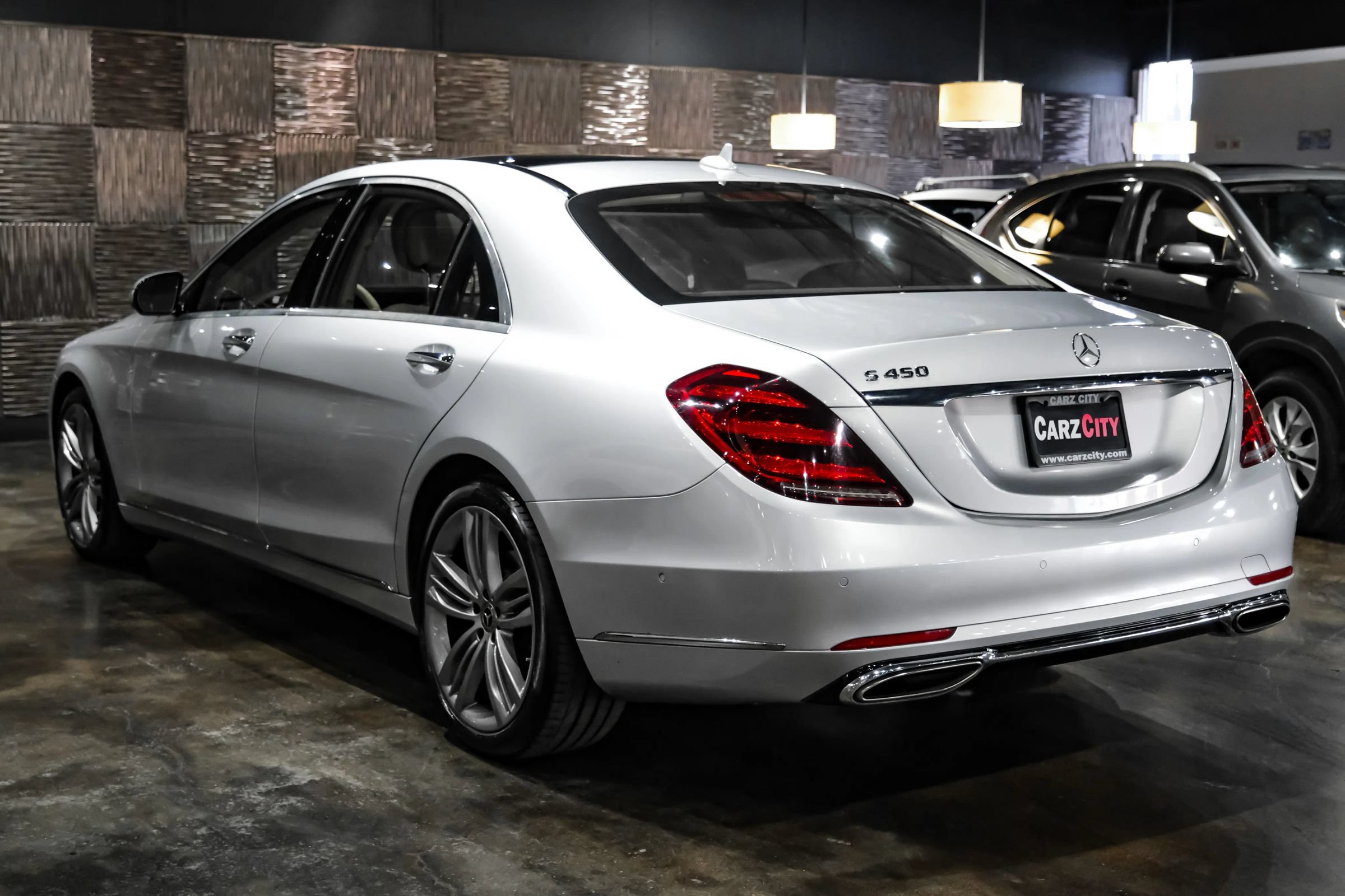 Used 2019 Mercedes-Benz S 450 Sedan image 10