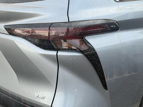 Used 2025 Toyota Sienna LE FWD image 11