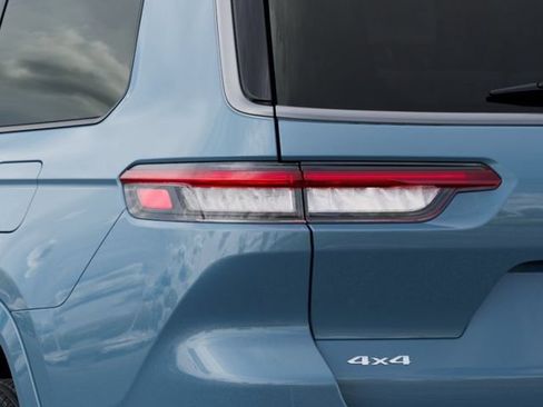 New 2026 Jeep Grand Cherokee L Limited AWD/4WD image 9