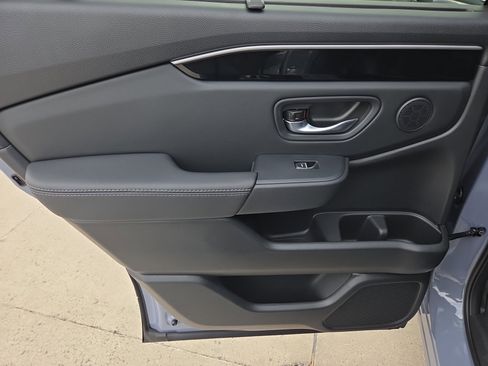 New 2025 Honda Pilot Touring image 34