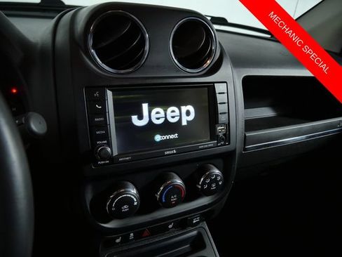 Used 2013 Jeep Compass Latitude AWD/4WD image 19