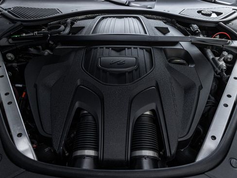 Certified 2023 Porsche Panamera image 34