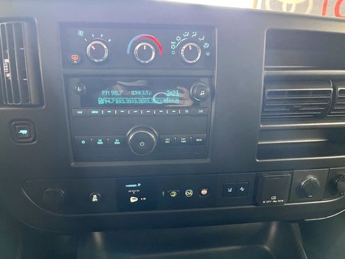 Used 2019 Chevrolet Express 3500 LT w/ LT Preferred Equipment Group image 11