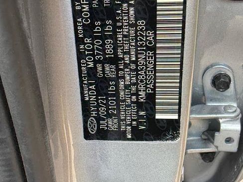 Used 2022 Hyundai Venue SEL FWD image 22