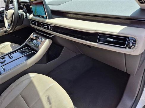 Used 2024 Lincoln Aviator Reserve w/ Equipment Group 201A RWD image 22
