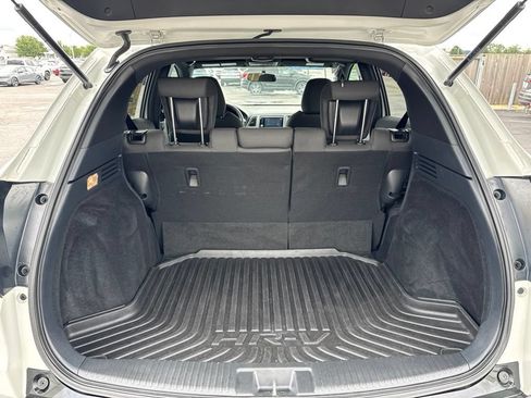 Certified 2022 Honda HR-V Sport image 35