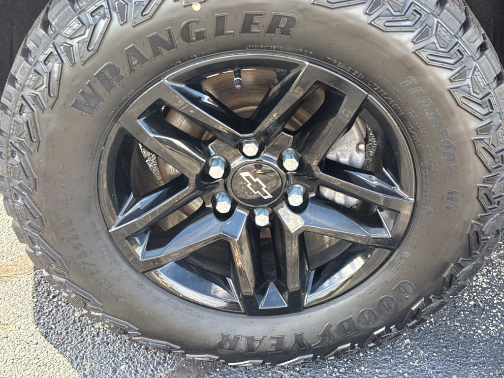 Certified 2019 Chevrolet Silverado 1500 LT Trail Boss AWD/4WD image 35