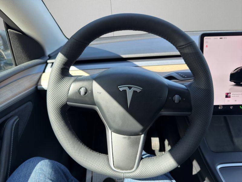 Used 2024 Tesla Model Y Long Range AWD/4WD image 14