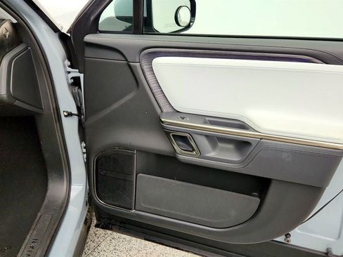 Used 2024 Rivian R1S Adventure AWD/4WD image 28