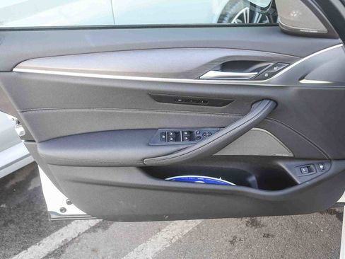 Certified 2023 BMW 530e w/ M Sport Package image 17